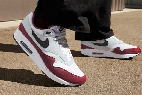 nike air max 1 rood zwart|air max 1 dark team red.